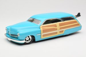 Mercury Merc Woodie Blå Hot Wheels 1:18 27806 Metal