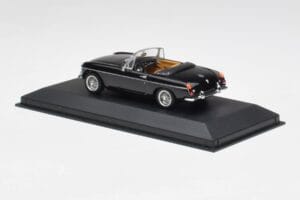 MGB Cabriolet Sort Minichamps 1:43 430131030 Metal — billede 3 af 4