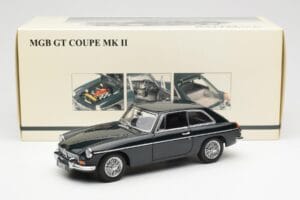 MGB GT Mk2 Coupe Racing Grøn AUTOart 1:18 76602 Metal — billede 8 af 8