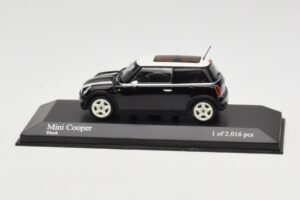 MINI Cooper R50 Sort Minichamps 1:43 431138101 Metal