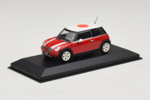 Mini Cooper Rød Med Japansk Flag Minichamps 1:43 80420309024-R1 Metal — billede 2 af 5