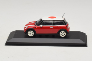 Mini Cooper Rød Med Japansk Flag Minichamps 1:43 80420309024-R1 Metal