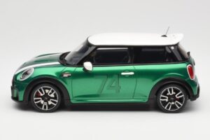 MINI Cooper F56 JCW British Racing Grøn Otto 1:18 OT1098 Resin — billede 3 af 6
