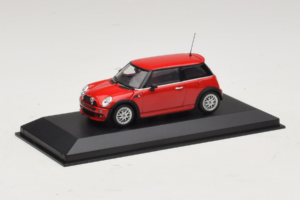 Mini Cooper One R50 Aero Rød Minichamps 1:43 431138272 Metal — billede 3 af 4