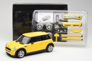 Mini Cooper One R50 Aerodynamikpakke Gul Kyosho 1:18 80430148553 Metal — billede 8 af 8