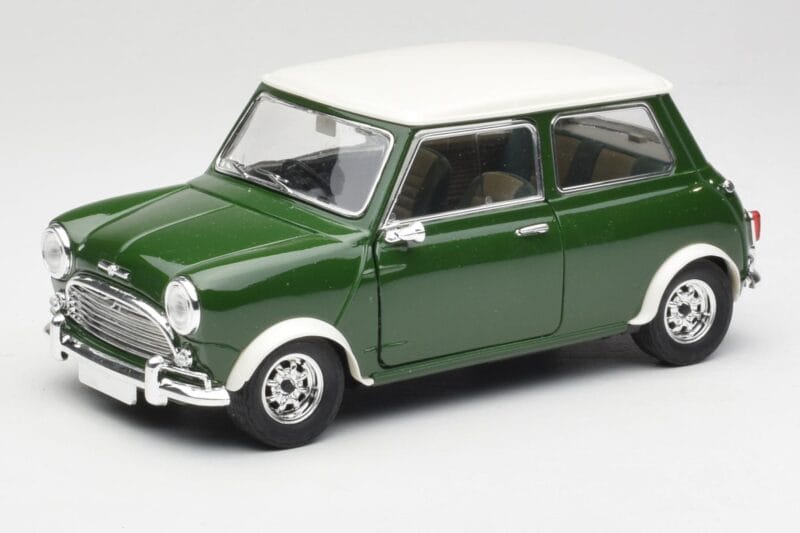 Mini Cooper S British Racing Grøn & Old English Hvid Solido 1:18 8021 Metal