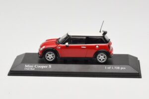 MINI Cooper S R53 Rød Minichamps 1:43 431138200 Metal