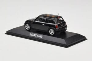 Mini One R50 Sort Med Sort Tag Minichamps 1:43 MINI005 Metal — billede 3 af 5