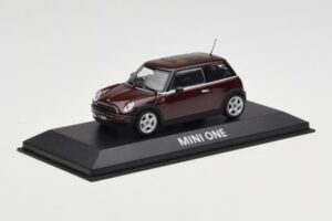 Mini One R50 Mørkerød Med Sort Tag Minichamps 1:43 MINI008 Metal — billede 2 af 5