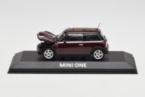 Mini One R50 Mørkerød Med Sort Tag Minichamps 1:43 MINI008 Metal — billede 5 af 5