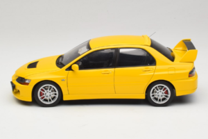 Mitsubishi Lancer Evolution IX GSR Gul AUTOart 1:18 77192 Metal — billede 4 af 8