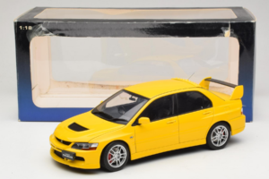 Mitsubishi Lancer Evolution IX GSR Gul AUTOart 1:18 77192 Metal — billede 8 af 8