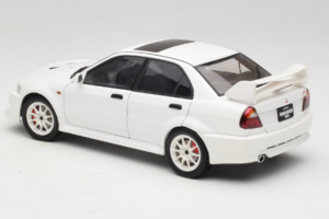 Mitsubishi Lancer Evo VI Tommi Makinen Edition Hvid AUTOart 1:18 77157 Metal — billede 7 af 8