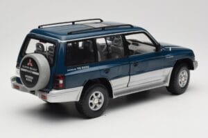 Mitsubishi Pajero V20 LWB Blå & Sølv Sun Star 1:18 1212 Metal — billede 3 af 8