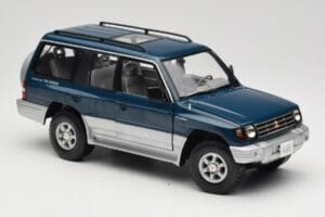 Mitsubishi Pajero V20 LWB Blå & Sølv Sun Star 1:18 1212 Metal — billede 6 af 8