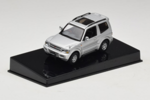 Mitsubishi Pajero SWB Sølv AUTOart 1:43 57113 Metal — billede 2 af 4