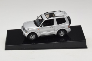 Mitsubishi Pajero SWB Sølv AUTOart 1:43 57113 Metal