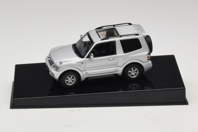 Mitsubishi Pajero SWB Sølv AUTOart 1:43 57113 Metal