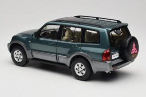 Mitsubishi Pajero V73 Grøn YC Model 1:18 241218040101010215 Metal — billede 7 af 8