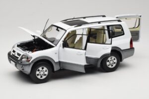 Mitsubishi Pajero V73 Hvid YC Model 1:18 241218040103010206 Metal — billede 2 af 8