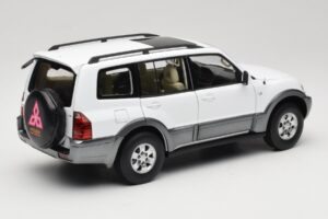 Mitsubishi Pajero V73 Hvid YC Model 1:18 241218040103010206 Metal — billede 3 af 8