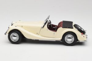 Morgan 4/4 Series II Hvid Kyosho 1:18 08111W Metal — billede 4 af 8