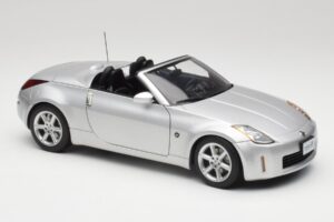 Nissan 350Z Z33 Roadster Diamond Sølv AUTOart 1:18 77371 Metal — billede 6 af 8