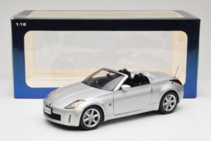 Nissan 350Z Z33 Roadster Diamond Sølv AUTOart 1:18 77371 Metal — billede 8 af 8