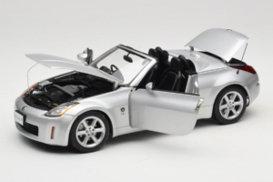 Nissan Fairlady Z Z33 Roadster Diamond Silver AUTOart 1:18 77376 Metal — billede 2 af 8
