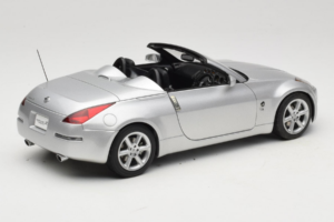 Nissan Fairlady Z Z33 Roadster Diamond Silver AUTOart 1:18 77376 Metal — billede 3 af 8