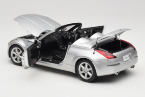 Nissan Fairlady Z Z33 Roadster Diamond Silver AUTOart 1:18 77376 Metal — billede 5 af 8