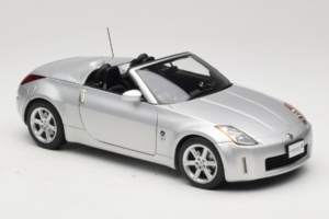 Nissan Fairlady Z Z33 Roadster Diamond Silver AUTOart 1:18 77376 Metal — billede 6 af 8