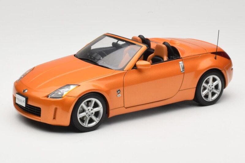 Nissan Fairlady Z Z33 Roadster Sunset Orange AUTOart 1:18 77377 Metal
