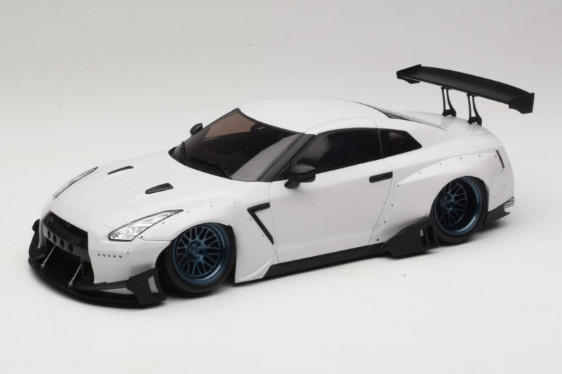 Nissan GT-R R35 Boost Wars 2 Hvid Jp Kraemo 1:18 KRAEMO001 Metal
