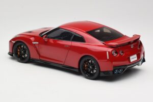 Nissan GT-R R35 Track Edition NISMO Vibrant Red MotorHelix 1:18 M83511 Metal — billede 7 af 8