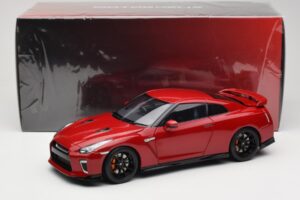 Nissan GT-R R35 Track Edition NISMO Vibrant Red MotorHelix 1:18 M83511 Metal — billede 8 af 8