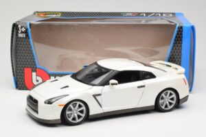Nissan GT-R R35 Hvid Bburago 1:18 18-12079 Metal — billede 8 af 8