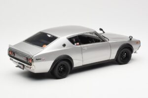 Nissan Skyline 2000 GT-R KPGC110 Sølv Kyosho 1:18 08255S Metal — billede 3 af 8