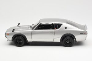 Nissan Skyline 2000 GT-R KPGC110 Sølv Kyosho 1:18 08255S Metal — billede 4 af 8