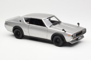 Nissan Skyline 2000 GT-R KPGC110 Sølv Kyosho 1:18 08255S Metal — billede 6 af 8
