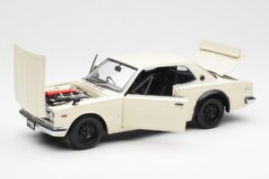 Nissan Skyline 2000 GT-R KPGC110 Hvid Kyosho 1:18 08127W Metal — billede 2 af 8
