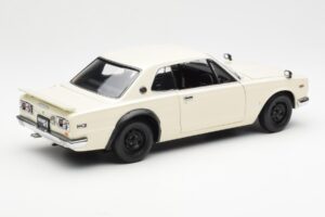 Nissan Skyline 2000 GT-R KPGC110 Hvid Kyosho 1:18 08127W Metal — billede 3 af 8