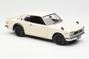 Nissan Skyline 2000 GT-R KPGC110 Hvid Kyosho 1:18 08127W Metal — billede 6 af 8