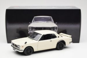 Nissan Skyline 2000 GT-R KPGC110 Hvid Kyosho 1:18 08127W Metal — billede 8 af 8