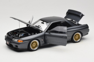 Nissan Skyline GT-R R32 V-Spec II Tuned Gun Grey Metallic AUTOart 1:18 77417 Metal — billede 2 af 8