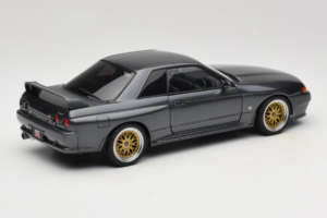 Nissan Skyline GT-R R32 V-Spec II Tuned Gun Grey Metallic AUTOart 1:18 77417 Metal — billede 3 af 8