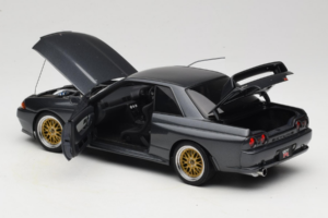 Nissan Skyline GT-R R32 V-Spec II Tuned Gun Grey Metallic AUTOart 1:18 77417 Metal — billede 5 af 8