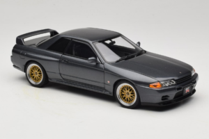 Nissan Skyline GT-R R32 V-Spec II Tuned Gun Grey Metallic AUTOart 1:18 77417 Metal — billede 6 af 8