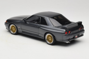 Nissan Skyline GT-R R32 V-Spec II Tuned Gun Grey Metallic AUTOart 1:18 77417 Metal — billede 7 af 8