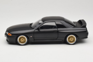 Nissan Skyline GT-R R32 V-Spec II Tuned Version Matt Black AUTOart 1:18 77418 Metal — billede 4 af 8